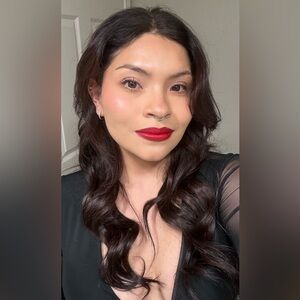 Meet your Posher, Luzmaria